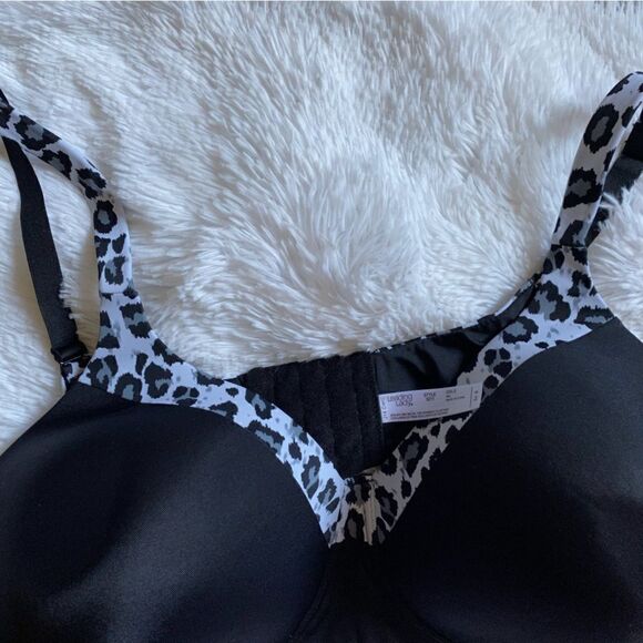 Leading Lady Black Animal Print Bra Size 54B MISSING UNDERWIRE - Picture 2 of 6